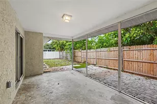 2904 Arch Dr, Sarasota, FL 34232 - Photo 14