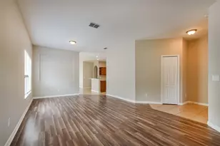 1221 Longville Cir, Tavares, FL 32778 - Photo 2