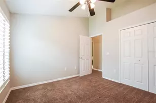 3136 Lindera Dr, Deltona, FL 32725 - Photo 10