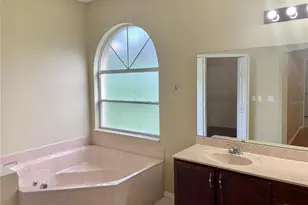 3878 Kingston Oaks Cove, Oviedo, FL 32765 - Photo 10