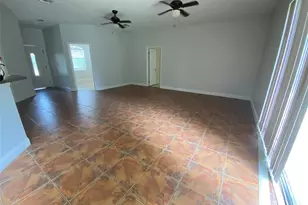 1004 Pine Tree Dr, Eustis, FL 32726 - Photo 4