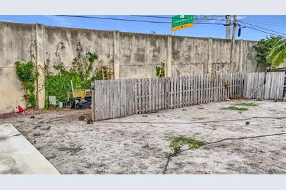 1838 Lauderdale Manor Drive, Fort Lauderdale, FL 33311 - Photo 46