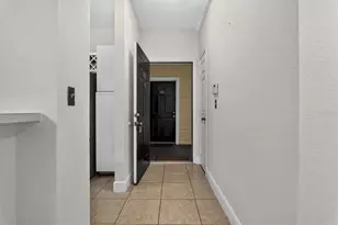 2674 Robert Trent Jones Dr, Orlando, FL 32835 - Photo 6