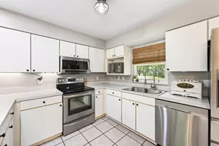 2385 Lake Pickett Rd, Orlando, FL 32826 - Photo 8