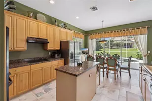 8814 Phillips Bay Dr, Orlando, FL 32836 - Photo 16