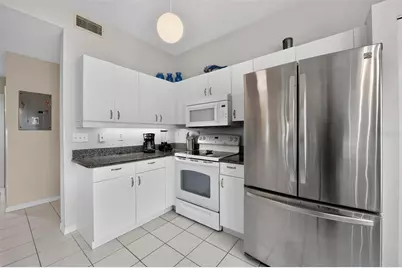 4706 Sand Trap Street Circle E #101, Bradenton, FL 34203 - Photo 10