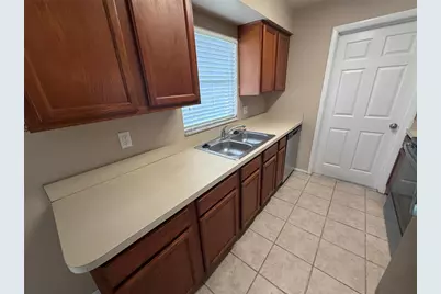 423 Longwood Circle, Longwood, FL 32750 - Photo 4