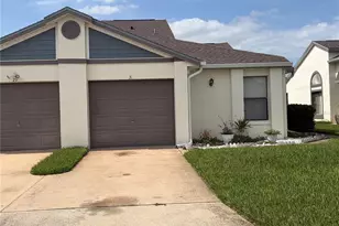 31 Lakepointe Cir, Kissimmee, FL 34743 - Photo 2