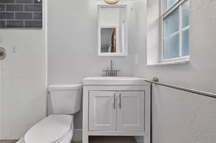 2121 Ivanhoe Rd, Orlando, FL 32804 - Photo 24