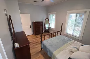 107 S 1st St, Haines City, FL 33844 - Photo 8