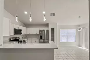 1537 Maximilian Dr, Wesley Chapel, FL 33543 - Photo 6