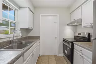 322 Little Rock Ct, Ocoee, FL 34761 - Photo 6