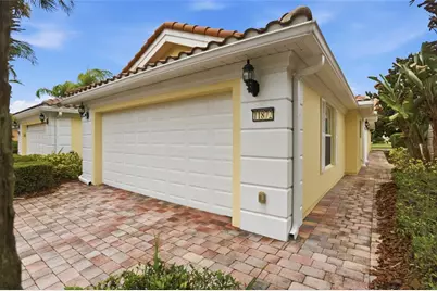 11872 Iselle Drive, Orlando, FL 32827 - Photo 4