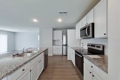 8602 SW 43rd Terrace, Ocala, FL 34476 - Photo 2