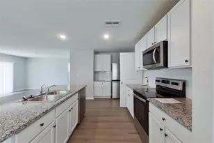 8602 SW 43rd Ter, Ocala, FL 34476 - Photo 2