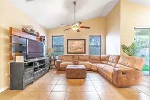 9907 Armando Cir, Orlando, FL 32825 - Photo 8