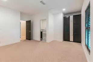 411 72nd St S, Saint Petersburg, FL 33707 - Photo 34