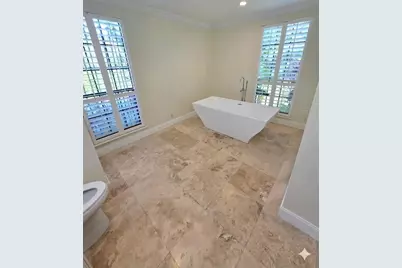 411 72nd Street S, Saint Petersburg, FL 33707 - Photo 32