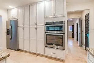 411 72nd St S, Saint Petersburg, FL 33707 - Photo 28