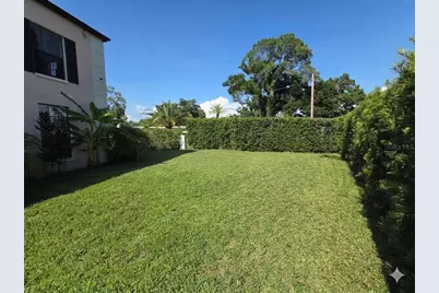 411 72nd Street S, Saint Petersburg, FL 33707 - Photo 6