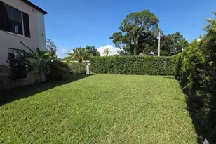 411 72nd St S, Saint Petersburg, FL 33707 - Photo 6