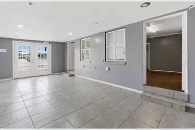 8710 E Colonial Drive, Orlando, FL 32817 - Photo 36