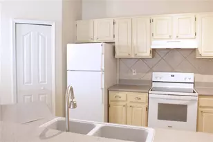 8925 Legacy Ct, Kissimmee, FL 34747 - Photo 10