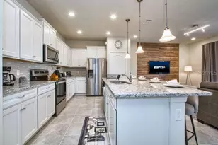 2414 Dubai St, Kissimmee, FL 34747 - Photo 10
