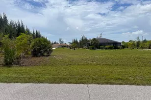 9243 Lingle St, Port Charlotte, FL 33981 - Photo 1