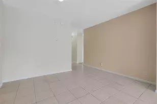 8055 King Palm Cir, Kissimmee, FL 34747 - Photo 10