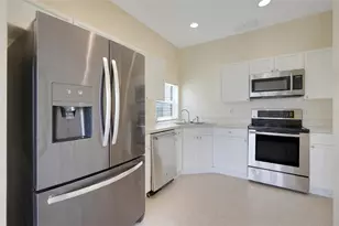 8055 King Palm Cir, Kissimmee, FL 34747 - Photo 8