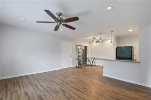 136 W America St, Orlando, FL 32801 - Photo 4