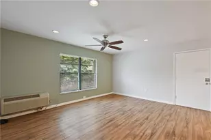 136 W America St, Orlando, FL 32801 - Photo 6