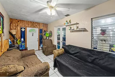 110 N Jupiter Avenue, Clearwater, FL 33755 - Photo 2