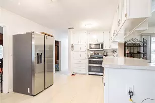 200 S Main Ave, Minneola, FL 34715 - Photo 6