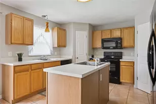 670 Brown Bear Ct, Saint Cloud, FL 34772 - Photo 8