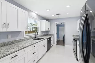 4001 Arkansas Ave NE, Saint Petersburg, FL 33703 - Photo 8