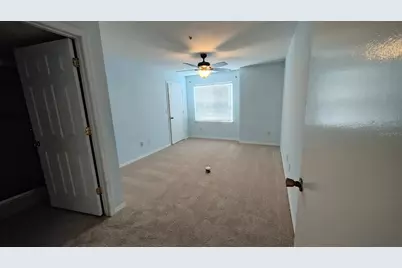 7340 Westpointe Boulevard #326, Orlando, FL 32835 - Photo 6