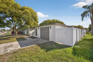10028 Vineyard Ln, Port Richey, FL 34668 - Photo 4