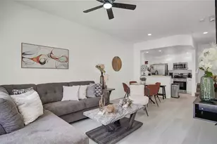 4009 Venetian Bay Dr, Kissimmee, FL 34741 - Photo 6