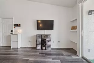 2513 Maitland Crossing Way, Orlando, FL 32810 - Photo 4