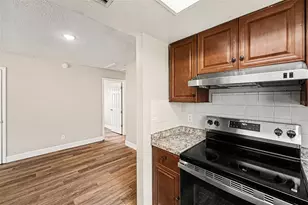 4041 53rd Ave N, Saint Petersburg, FL 33714 - Photo 6