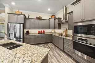 1097 Sugarloaf Key Loop, Lady Lake, FL 32159 - Photo 4