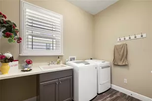 1097 Sugarloaf Key Loop, Lady Lake, FL 32159 - Photo 32