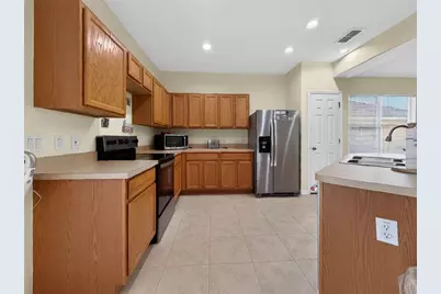 25143 Chipshot Court, Sorrento, FL 32776 - Photo 10