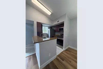 5168 Conroy Road #28, Orlando, FL 32811 - Photo 10