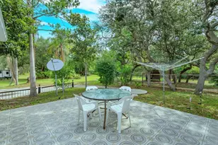 17249 Holly Ct, Umatilla, FL 32784 - Photo 16