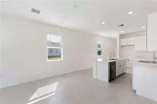 9129 Wildlight Trl, Wildwood, FL 34785 - Photo 6