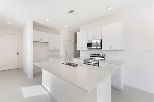 9129 Wildlight Trl, Wildwood, FL 34785 - Photo 4