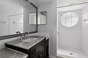2016 Royal Bay Blvd, Kissimmee, FL 34746 - Photo 16